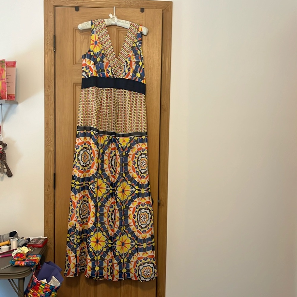 Ann Taylor maxi dress size 8 gorgeous tropical pattern sleeveless v neck front